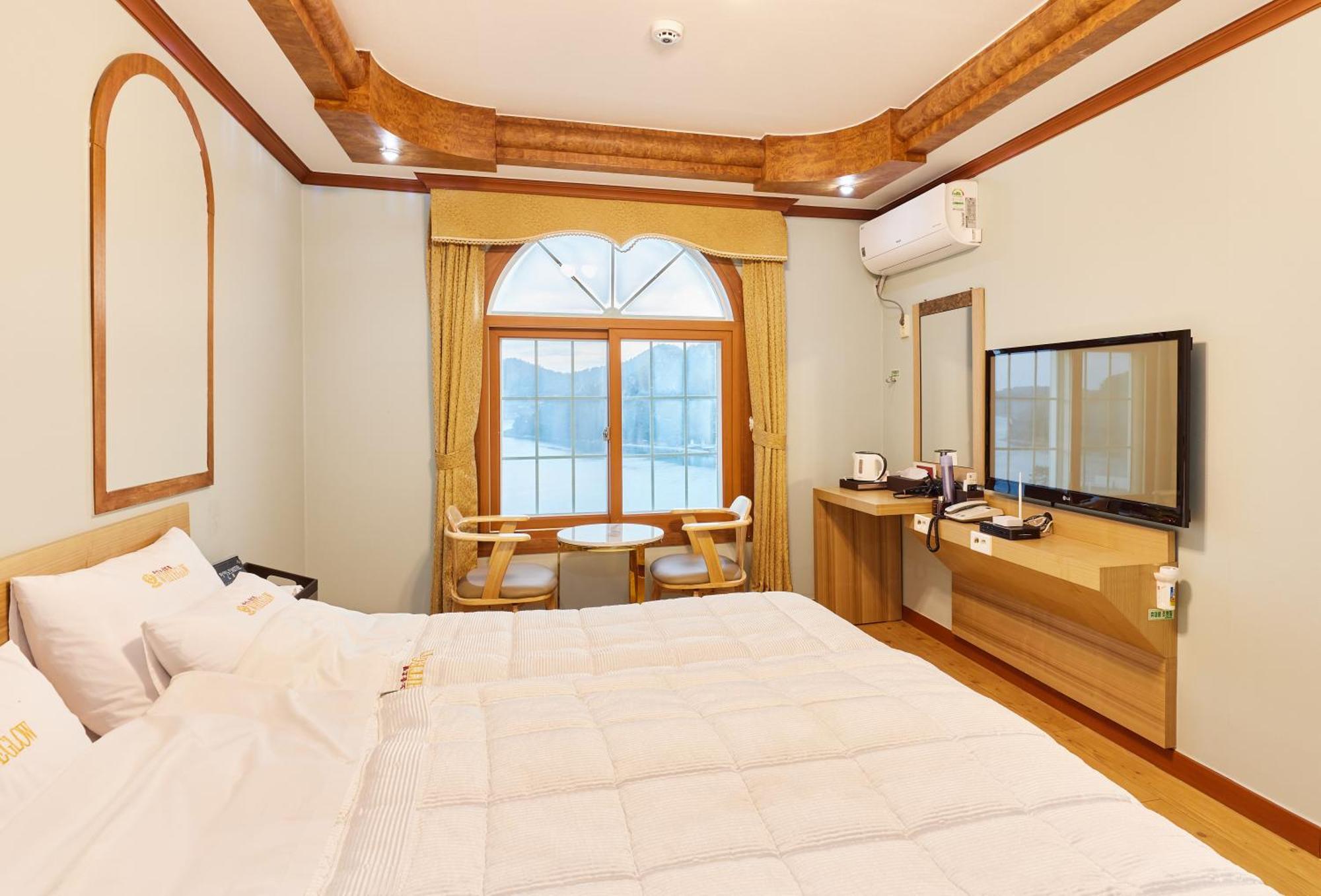Goheung Hayan Noeul Hotel المظهر الخارجي الصورة